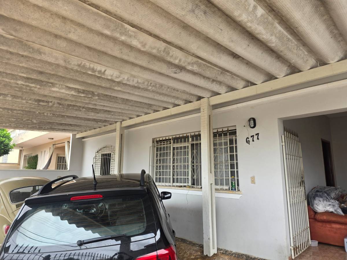 Casa à venda com 2 quartos, 238m² - Foto 1