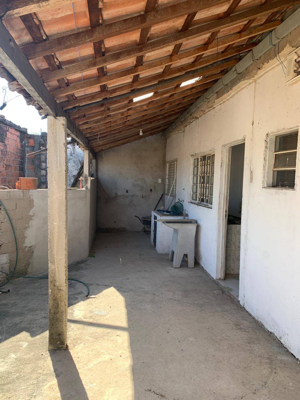 Casa à venda com 2 quartos, 250m² - Foto 10