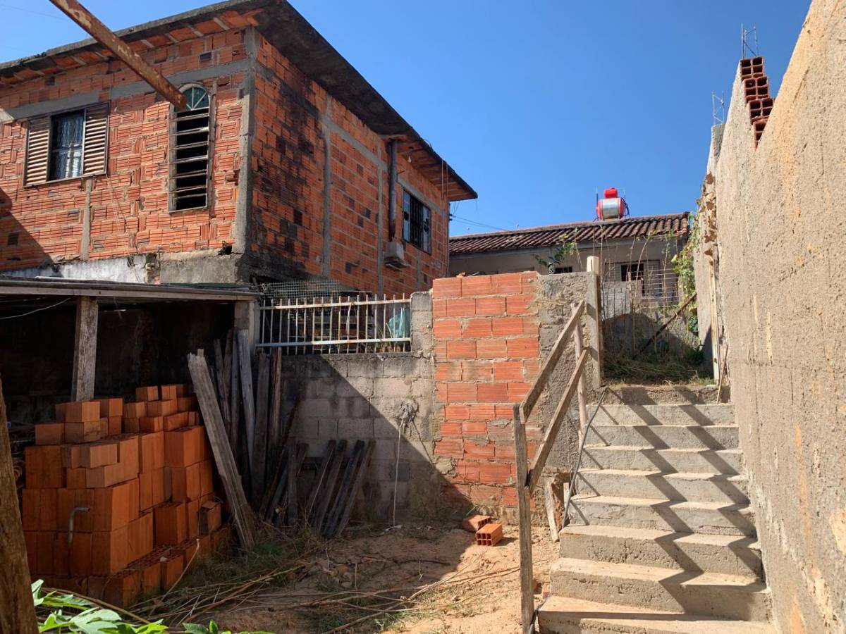 Casa à venda com 2 quartos, 250m² - Foto 16